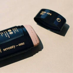 STICK SOLAIRE SEVENTYONE PERCENT SUN STICK SPF 50+ CHAIR -Surf Sportif 002 17 06 2022 10 58 11