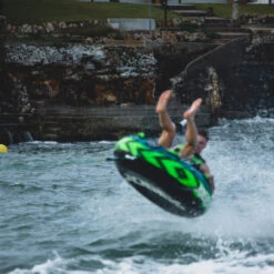 BOUEE TRACTEE HOTSEAT JOBE VERT 1 PERSONNE -Surf Sportif 10 11 12 2019 15 46 08