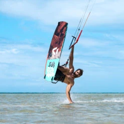 PLANCHE DUOTONE GONZALES 2023 14 PLANCHE DUOTONE GONZALES 2023 -Surf Sportif 7 06 04 2023 09 42 25