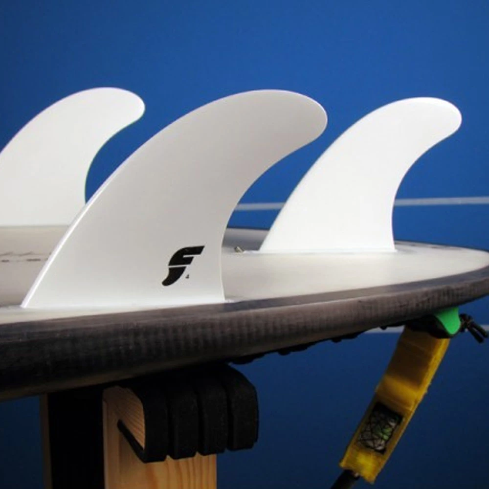 AILERONS SURF FUTURES FINS F6 THERMOTECH MEDIUM BLANC SET DE 3 2 AILERONS SURF FUTURES FINS F6 THERMOTECH MEDIUM BLANC SET DE 3 – Image 2