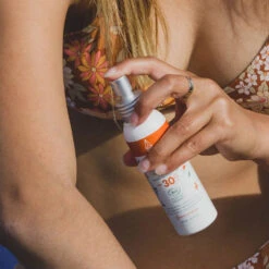 CREME SOLAIRE EQ SPRAY SPF30 100ML -Surf Sportif sans titre 10 22 03 2023 09 15 56