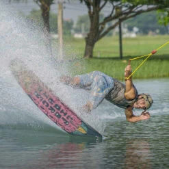 WAKEBOARD LIQUID FORCE TAO 2023 -Surf Sportif sans titre 11 28 02 2023 12 18 20