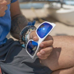 LUNETTES DE SOLEIL VERRE POLARISÉ POUR HOMME CREW IRISCO BLANC -Surf Sportif sans titre 1 28 07 2022 11 22 56