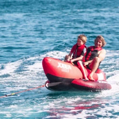 BOUEE TRACTEE BANANE ROUGE CHASER JOBE 2 PERSONNES -Surf Sportif sans titre 37 24 12 2019 14 23 22