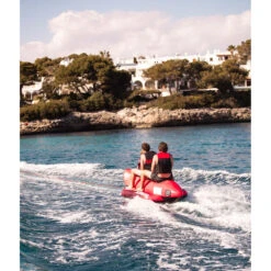 BOUEE TRACTEE BANANE ROUGE JOBE 3 PERSONNES -Surf Sportif sans titre 47 24 12 2019 14 48 17