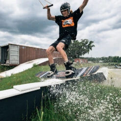 WAKEBOARD SLINGSHOT BEARDEN 2023 -Surf Sportif sans titre 65 11 08 2022 10 19 39