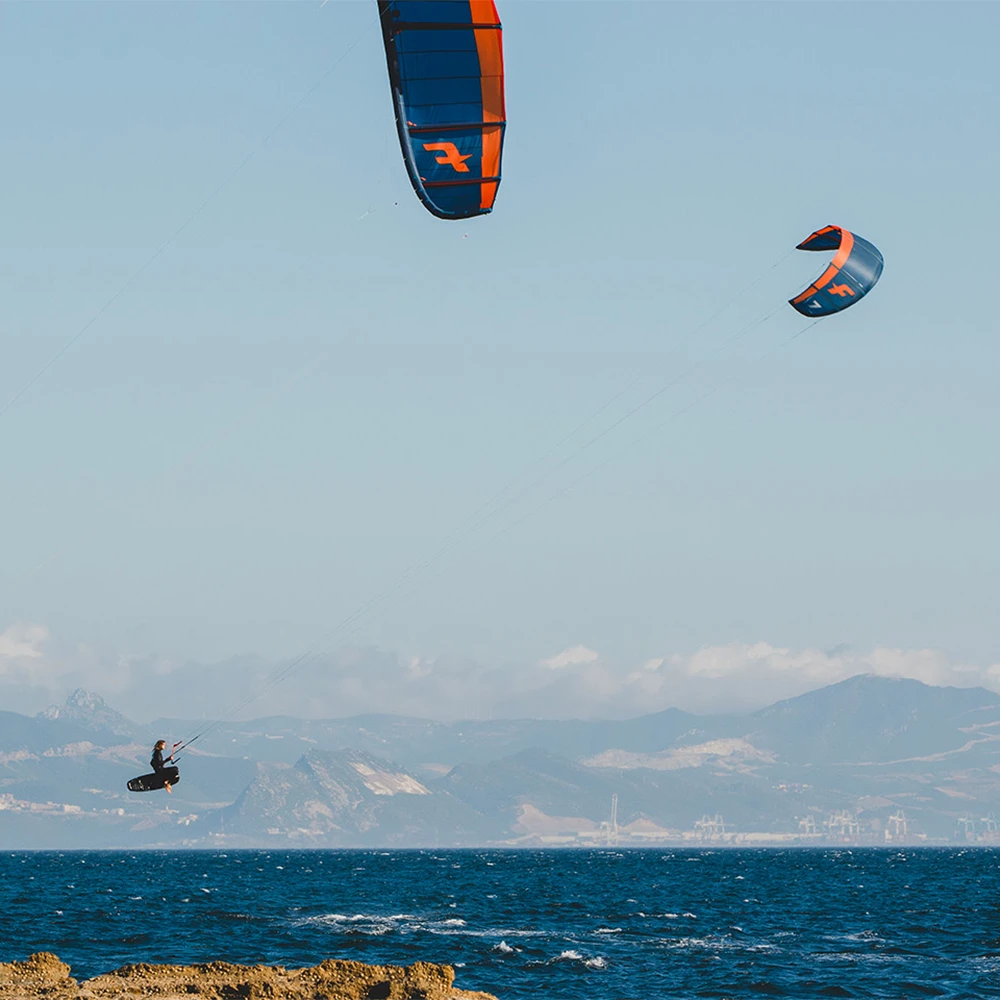 AILE DE KITESURF F-ONE TRIGGER 2023 ABYSS/FLAME 2 AILE DE KITESURF F-ONE TRIGGER 2023 ABYSS/FLAME – Image 2